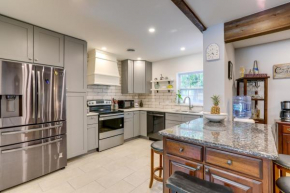 Charming Home with Yard about 5 Mi to Clearwater Beach!